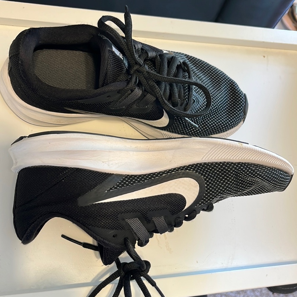 Nike Downshifter Running Shoes Girls Size 5